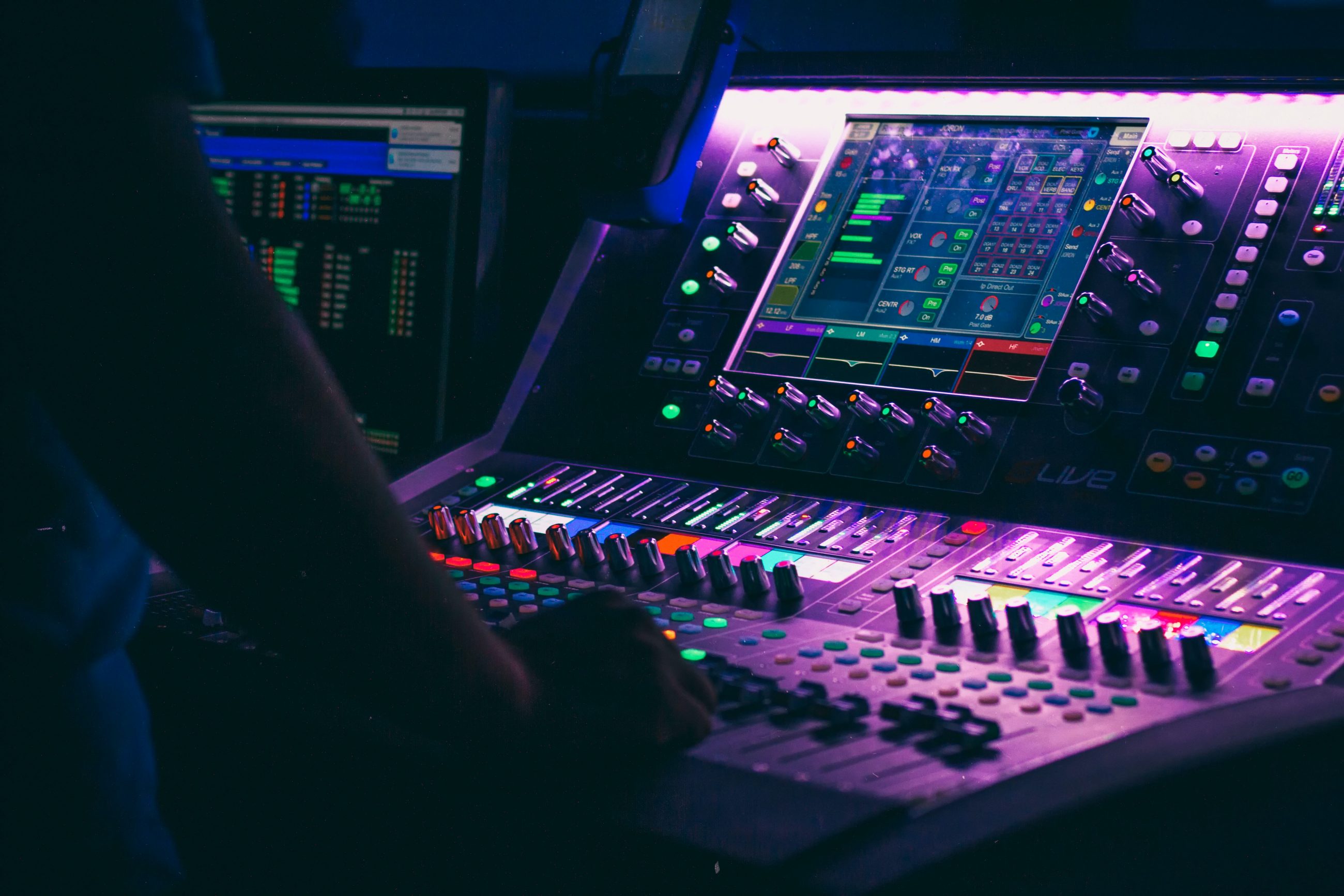 What Is Audio Mixing? The Ultimate Beginner's Guide