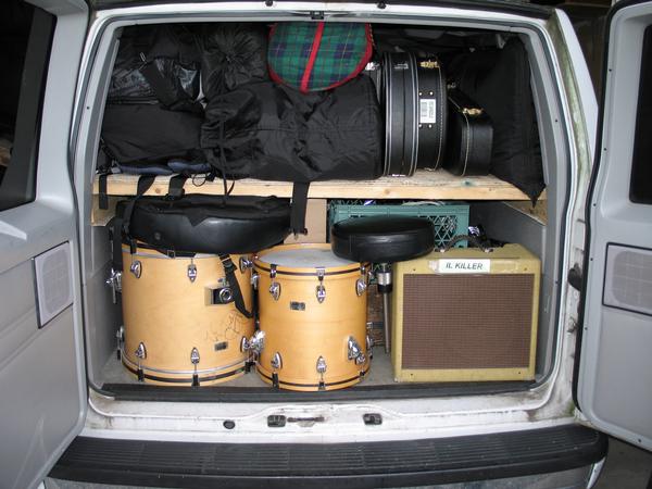 Tips for Touring Musicians: The Band Van - Life on the Road